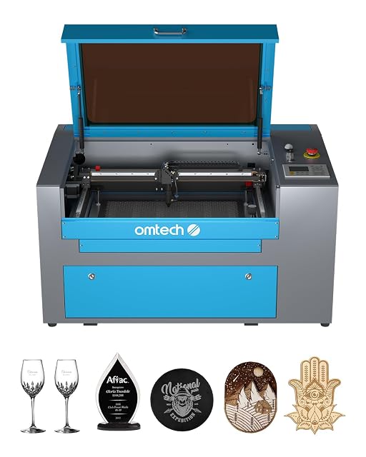 Graveur laser CO2 OMTech 50 W capot relevé avec panneau de commande numérique