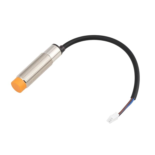 Capteur métallique cylindrique fileté à face orange avec câble noir terminé par une prise à trois broches