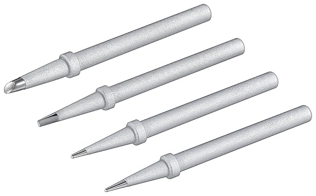 Quatre pannes argentées à collerette : un chanfrein, un biseau et deux pointes crayon